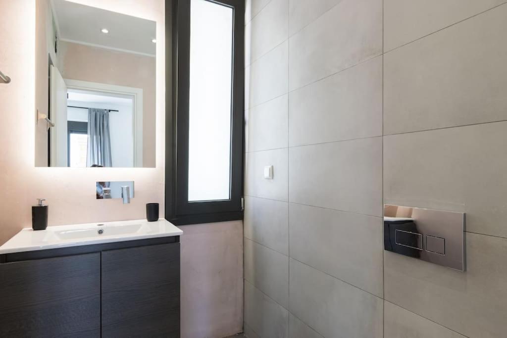Academy Elegant #401 / Stunning Terrace *